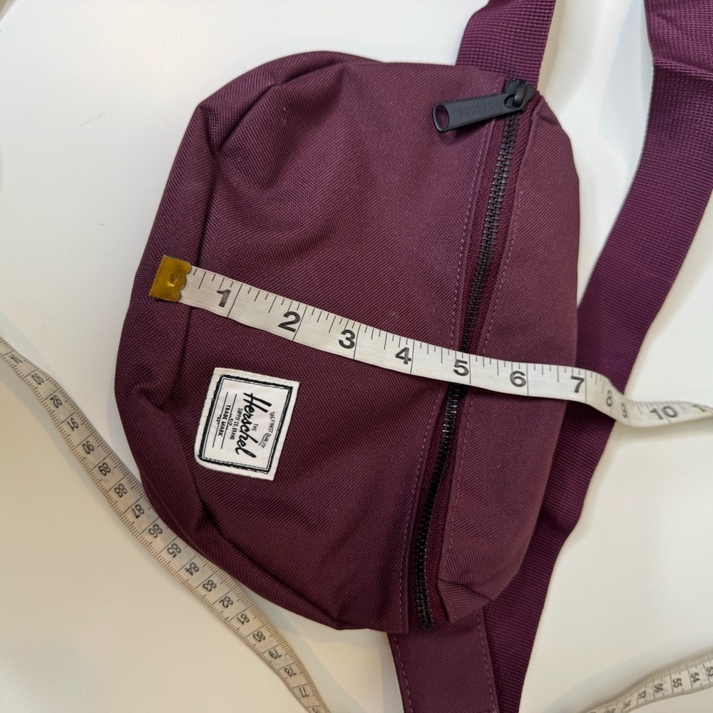 Herschel Supply Co. Classic Hip Pack-Fanny Pack-Waist Bag-Maroon-Zip-Buckle - Picture 8 of 11